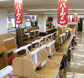 小島工芸　東京ショールーム　アウトレット本棚・書棚